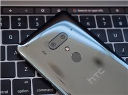 جوجل هي من قامت بتصنيع هاتف HTC U12+ !