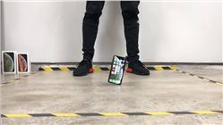 إختبار السقوط لهاتفى أبل iphone XS و XS Max