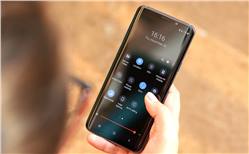 تسريب صورة حية جديدة لهاتف سامسونج Galaxy S10+