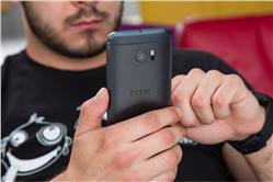 قد ياتى أول هاتف ذكي من HTC لعام 2019 قريبا