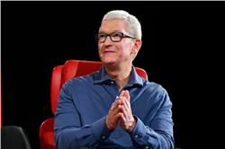 تيم كوك: قم بشراء آيفون لوالدتك للقضاء على الفقاعات الخضراء